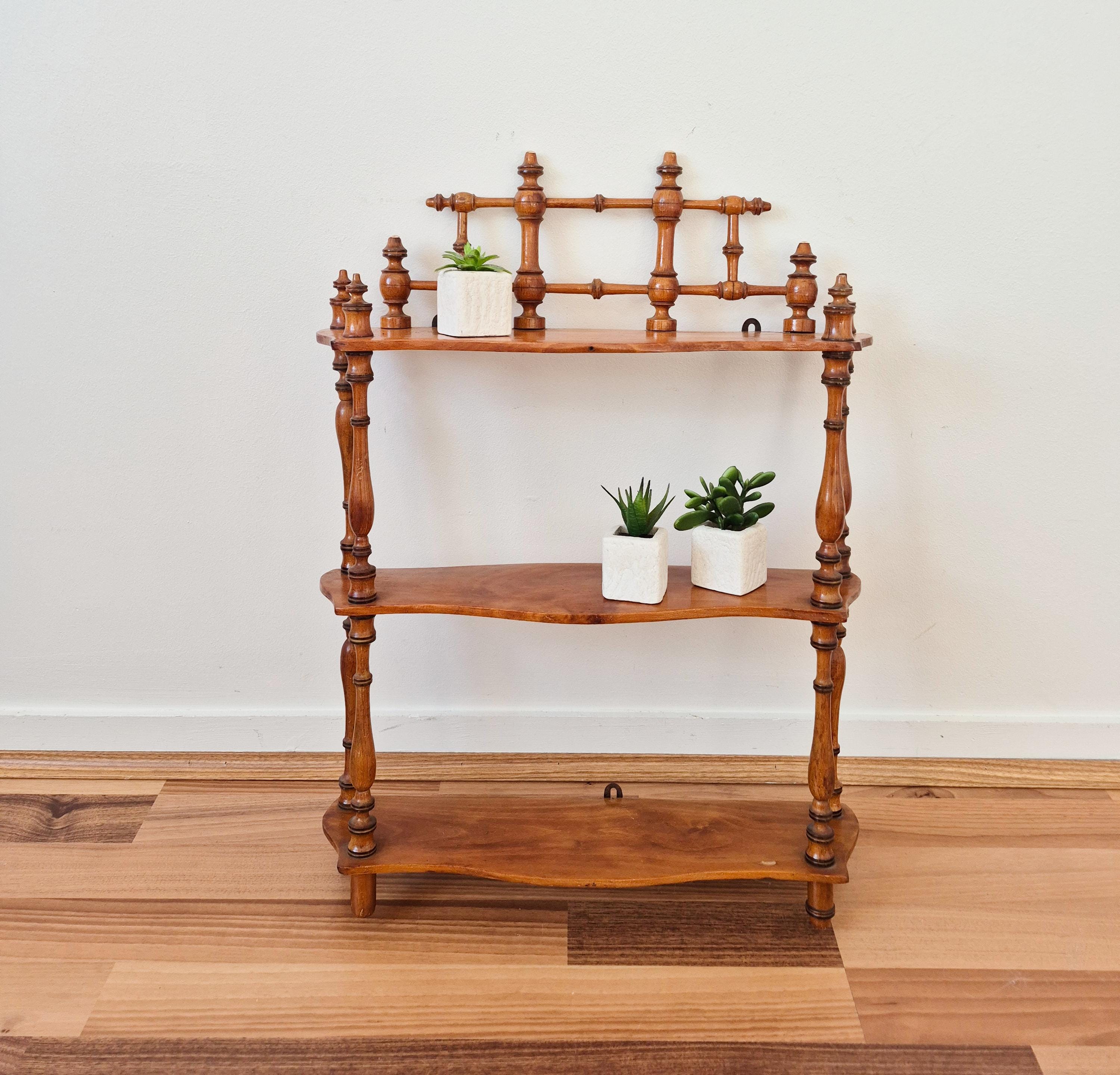 Étagère en bois ancienne - Factory Vintage