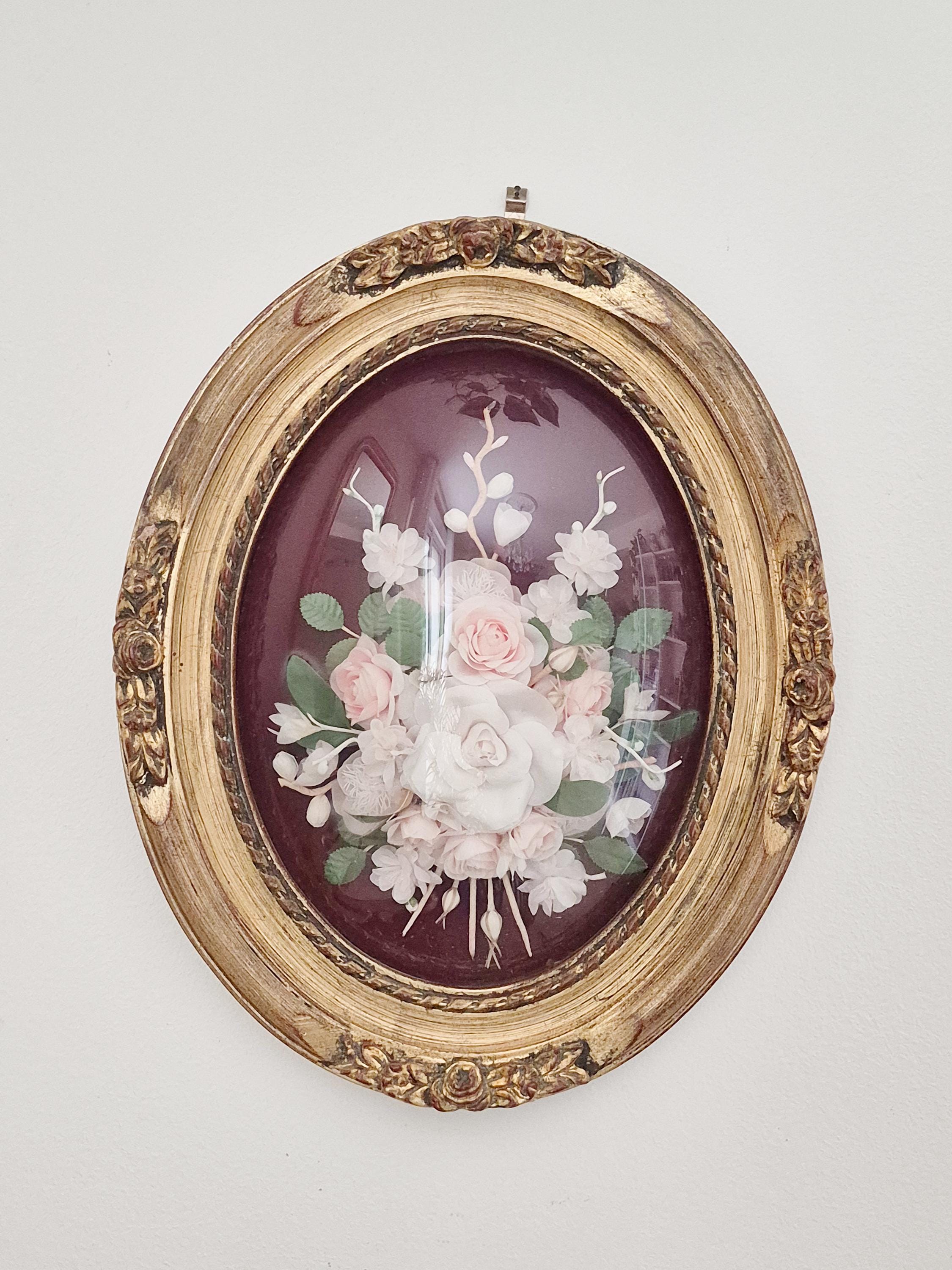 ancien cadre ovale verre bombé fleurs en tissu vintage fleur chapeau déco