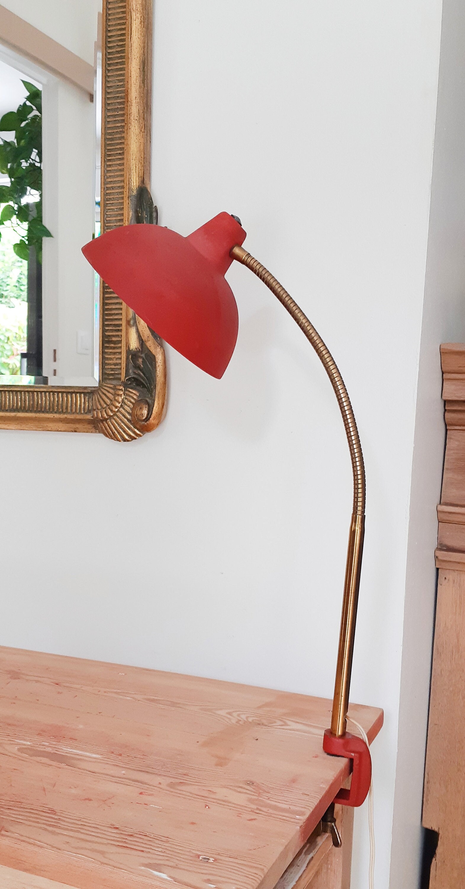 Lampe de Bureau Vintage à Étaux , Années 50 Rouge et Or