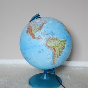 Globe terrestre lumineux vintage - Vintage by fabichka