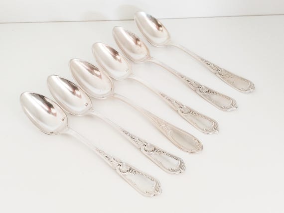 Cuillères à dessert en argent  , vintage français