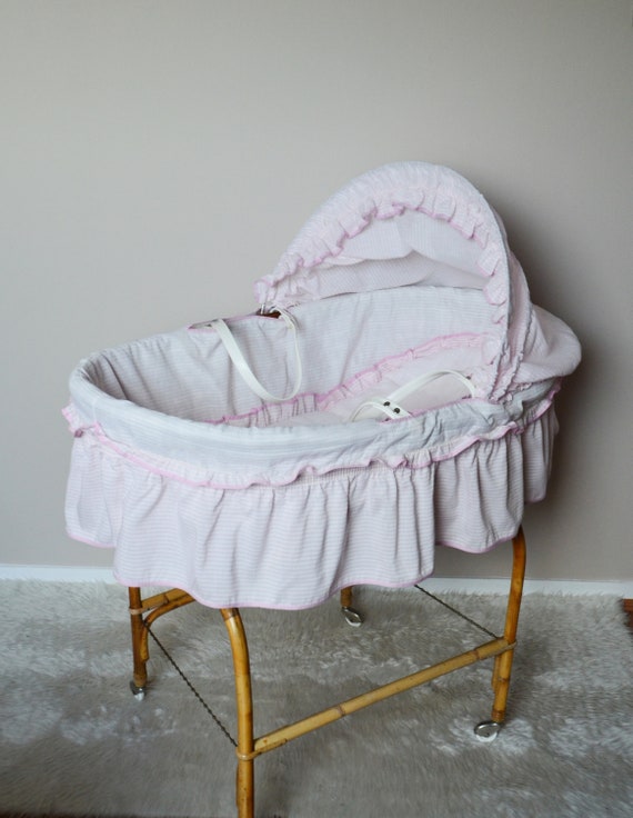 Berceau Couffin En Rotin Lit Bebe Sur Pieds Vintage Etsy France