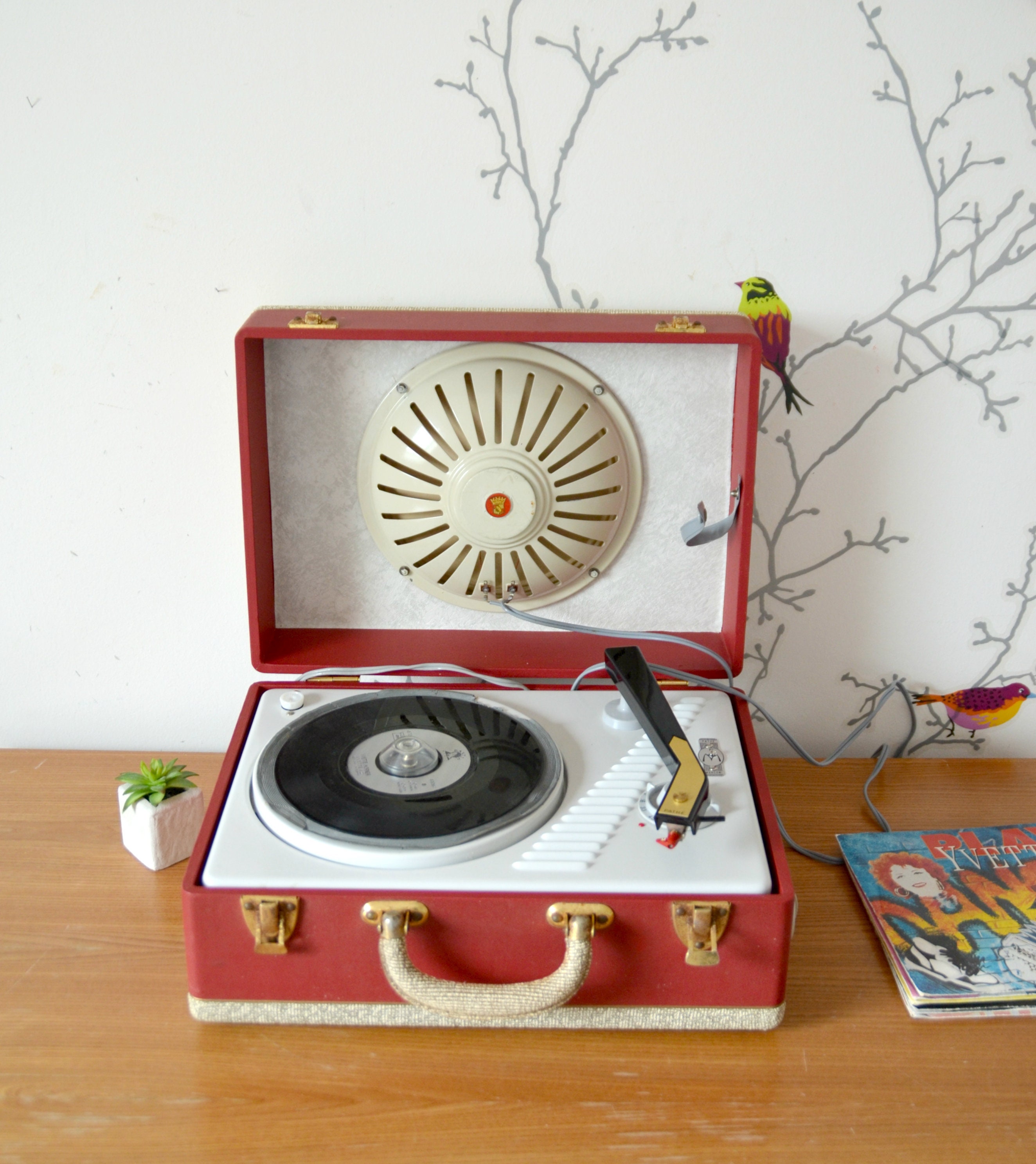 TOURNE DISQUE Pathé Marconi La voix de son maitre, modèle M 490 pour disques vinyle, avec sa mallette portable Fabrication Française - Photo, audio & vidéo