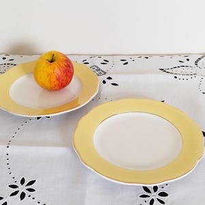 Yellow dessert service in Lunéville earthenware, Jonquille model, antique French