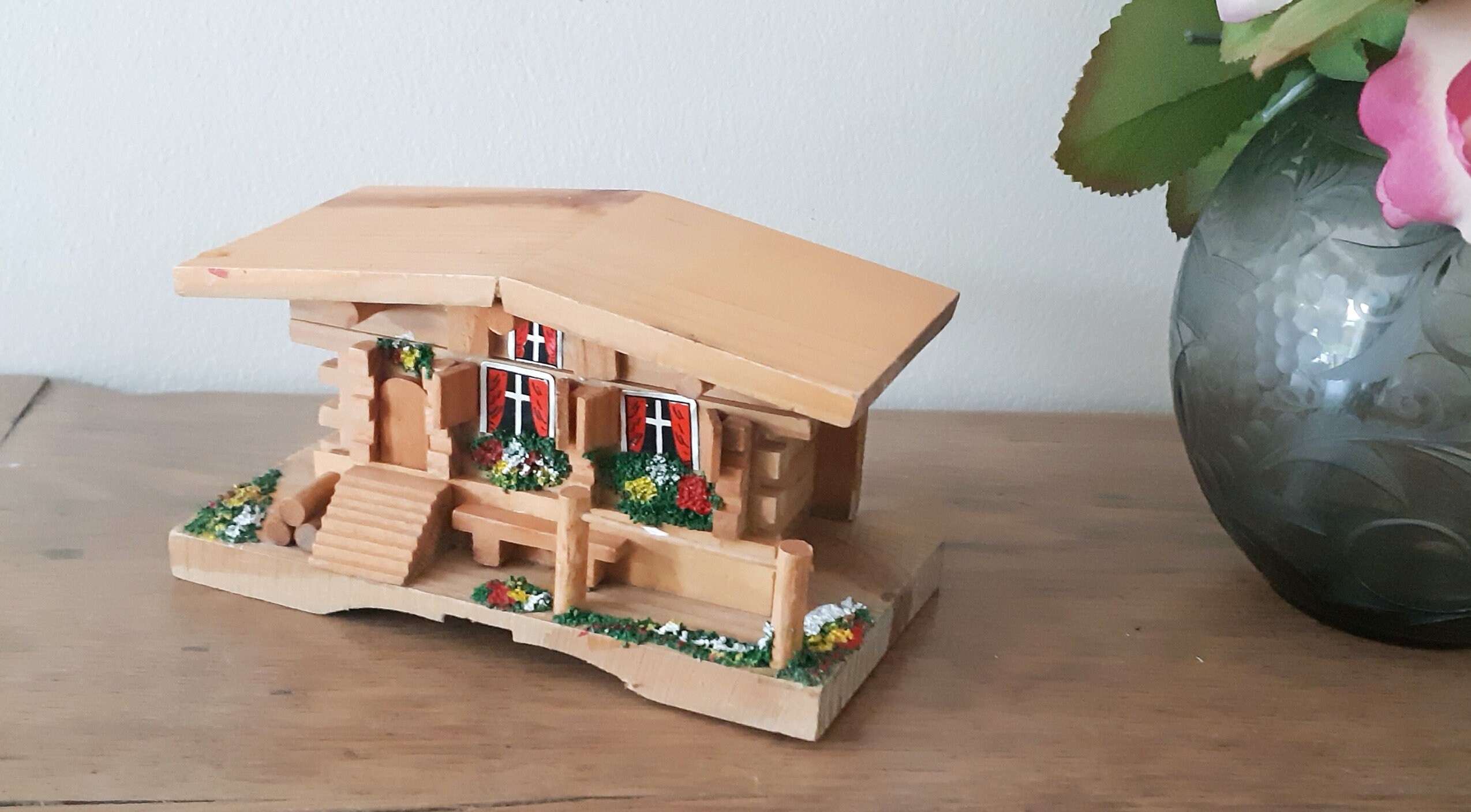 Chalet Miniature en Bois , Boite à Bijoux Chalet de Montagne