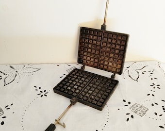 Vintage French Double Waffle Iron / Toaster / Croque Monsieur by SEFAMA in cast alloy and resin handles.