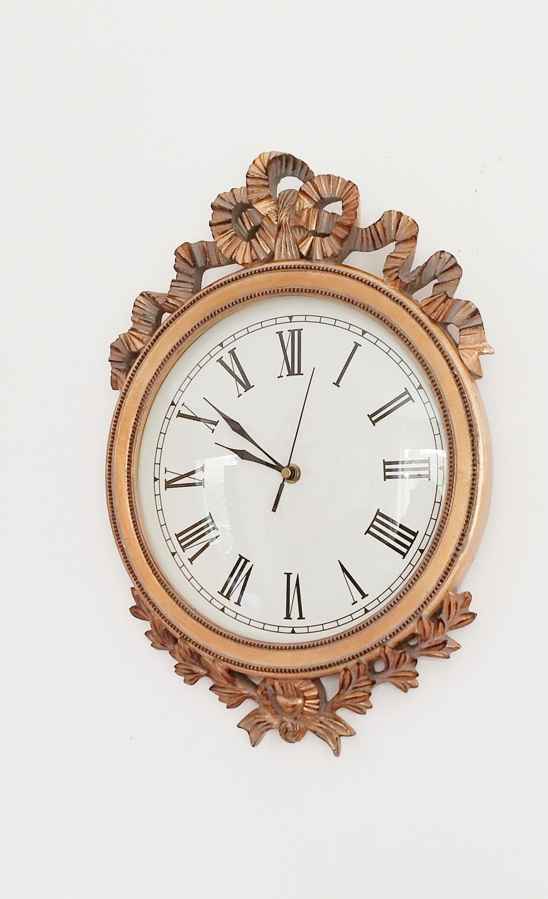 Horloge murale dorée vintage de style romantique français/ovale/style baroque/rococo /style Louis XVI, Marie-Antoinette / horloge à quartz
