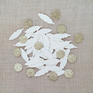 Confeti de brillo de oro beige, confeti de la boda, confeti de plumas, ducha nupcial de oro, ducha de bebé, decoración de la mesa de oro, confeti de fiesta