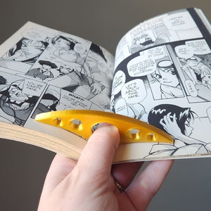 3D Printed Thumb Page Holder: Book Lover Gift, Reader Accessory