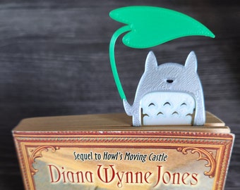Totoro Bookmark with Leaf, Studio Ghibli 3D Printed Book Mark, Kawaii Anime Page Marker