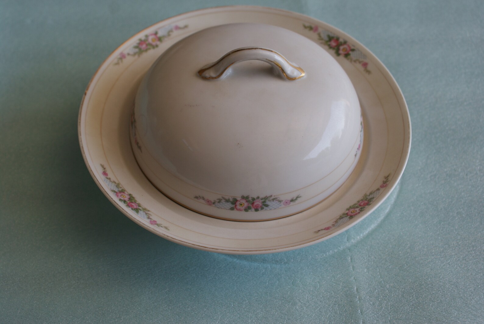 Noritake N4287 Round Covered Butter Dish Etsy