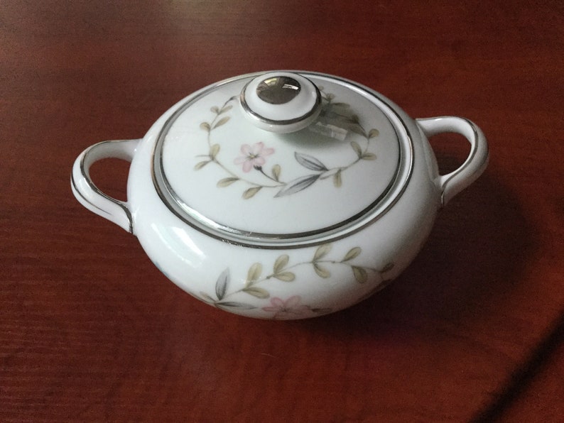 HARMONY HOUSE CHINA Linda Sugar Bowl /& Lid