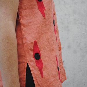 M Hemp blouse with Sturt's desert pea motifs // Australian floral top image 4