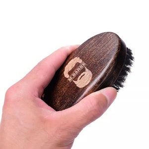 ESCOVA DE BARBA GRAVADA, escova de barba personalizada, escova de higiene, presente para padrinhos, presente masculino, escova de madeira gravada, kit de higiene masculino, dia dos pais