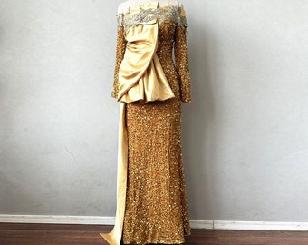 Robe mère de la mariée à paillettes dorées et manches longues