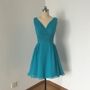 V-Neck Teal Chiffon Short Bridesmaid Dress