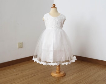 Floor-length Ivory Lace Tulle Flower Girl Dress with Lace Edge