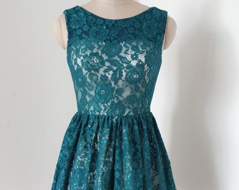 2015 V-back Dark Teal Lace Short Bridesmaid Dress