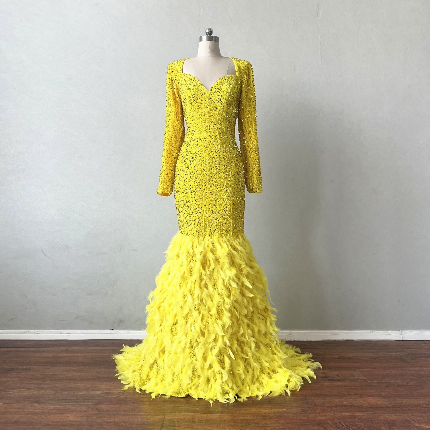 Mermaid prom best sale dress yellow