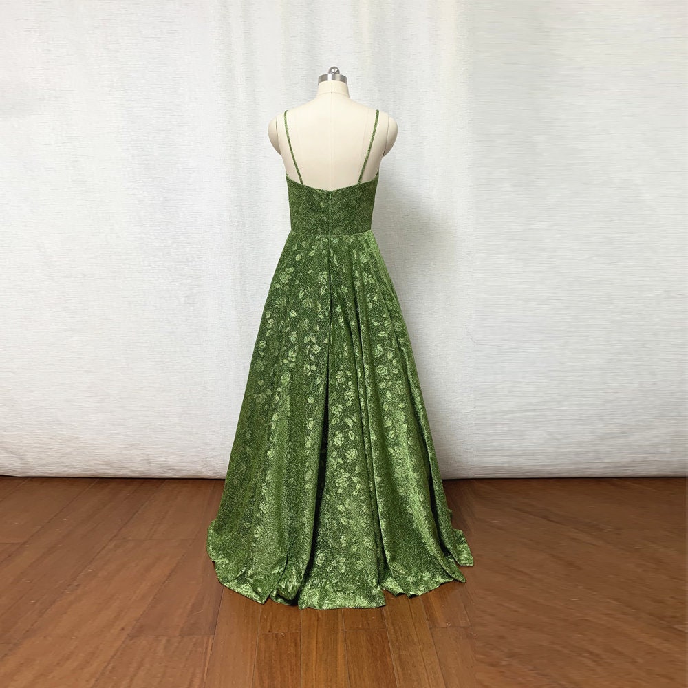 versnelling doe alstublieft niet Rommelig Mosgroene bloemen galajurk 2022 baljurk Spaghettibandjes lange - Etsy België versnelling doe alstublieft niet Rommelig Mosgroene bloemen galajurk 2022 baljurk Spaghettibandjes lange - Etsy België