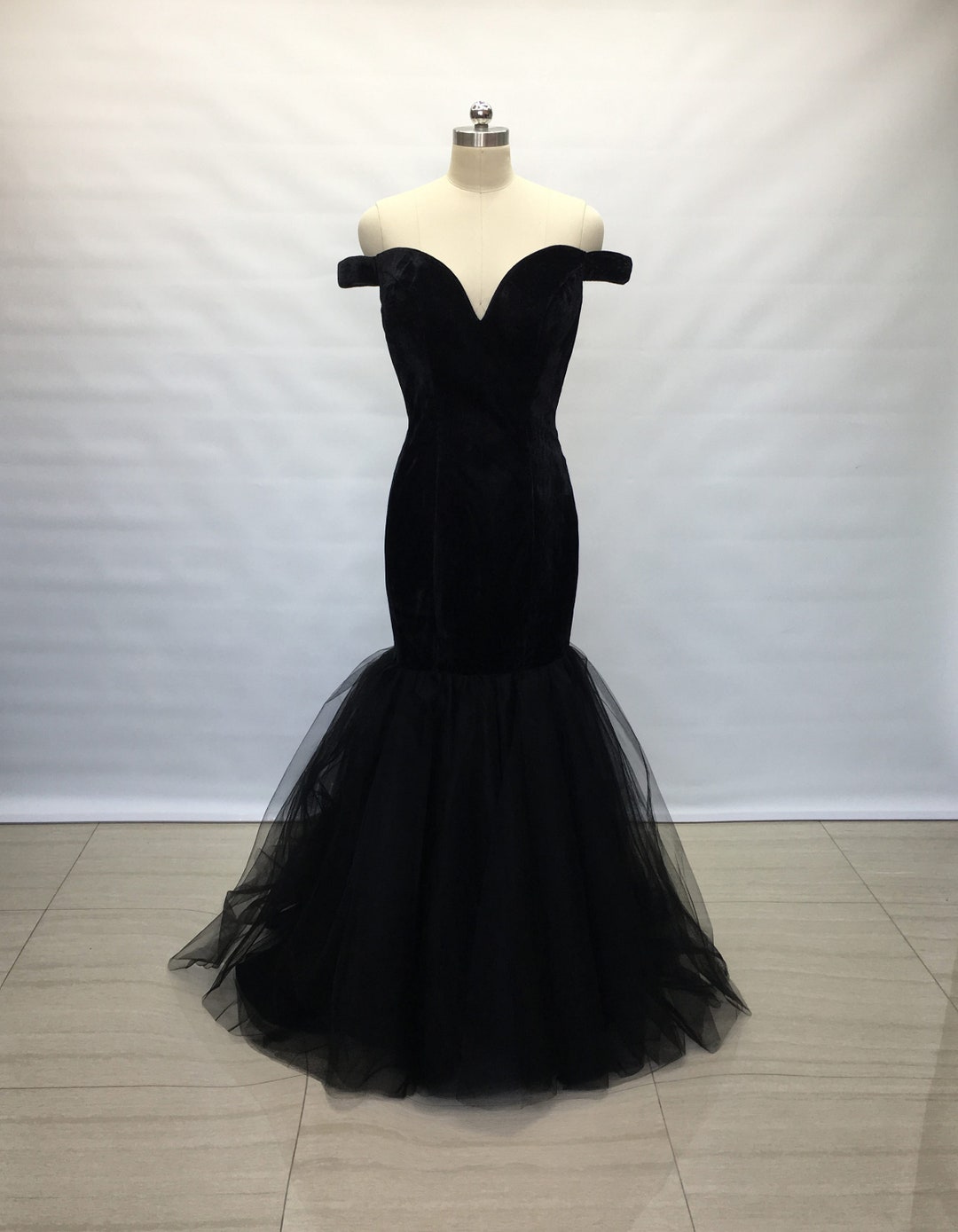 Mermaid Sleeveless Black Tulle Velvet Prom Dress