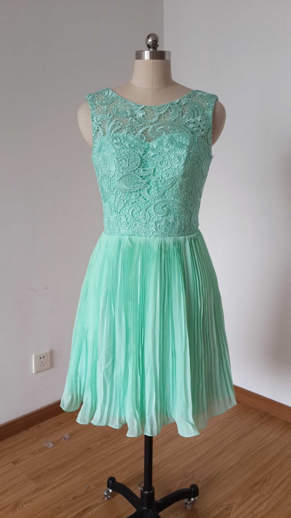 V-back Mint Lace Chiffon Short Bridesmaid Dress Pleating Skirt 