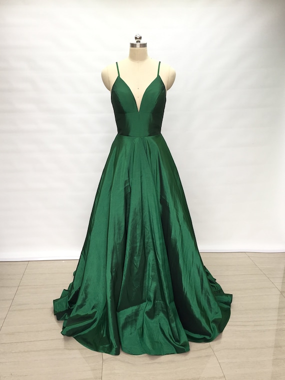 emerald green spaghetti strap dress