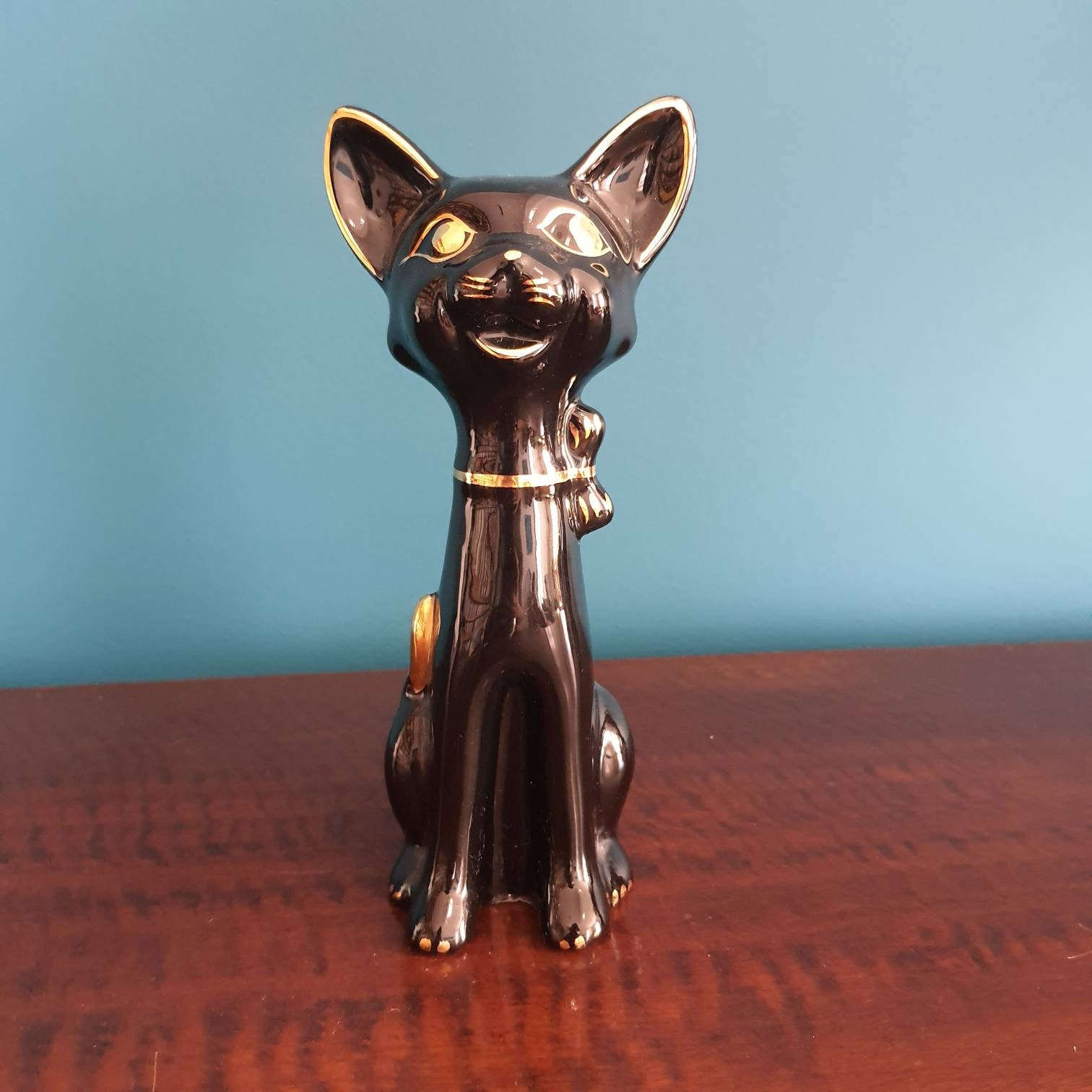 cat figurine collectors