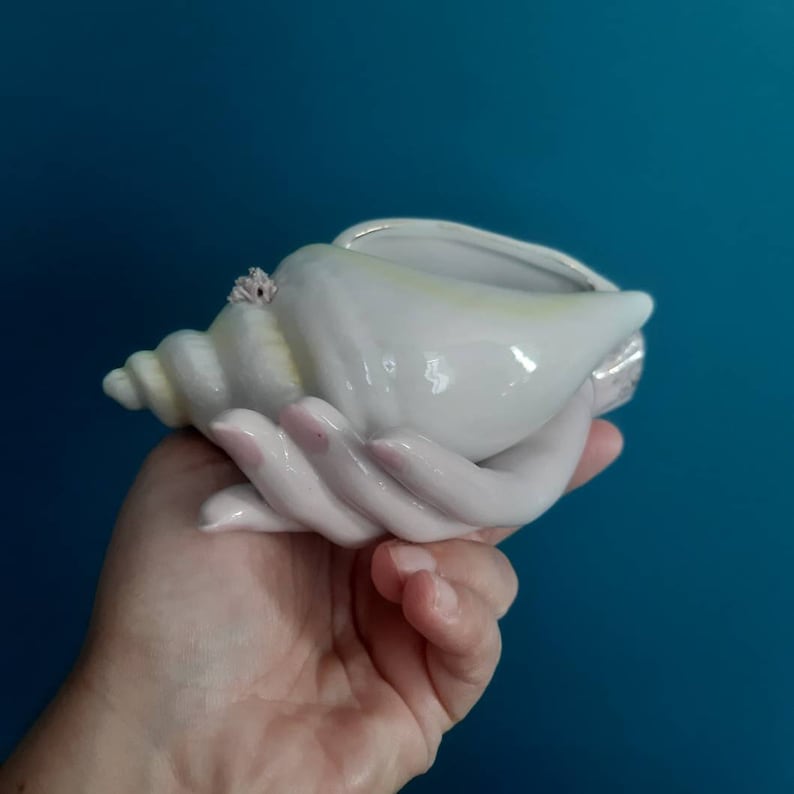 Vintage porcelain ceramic pink hand with sea shell tray dish ring dish decorative sculpture kitsch beautiful delicate made in Japan