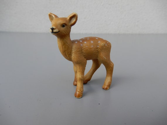 Petit Bebe Faon En Plastique Cerf Bambi Figurine Animaux Jouet Etsy Petit Bebe Faon En Plastique Cerf Bambi Figurine Animaux Jouet Etsy