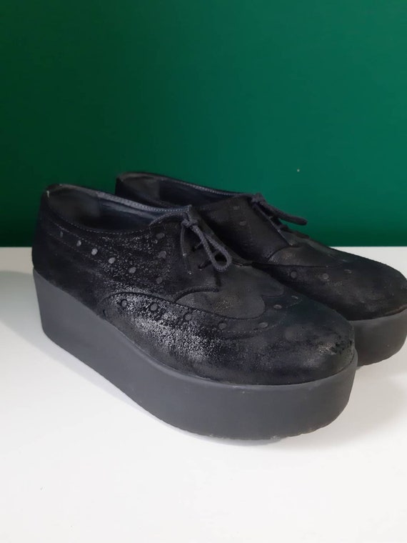 height increasing breathable sneaker