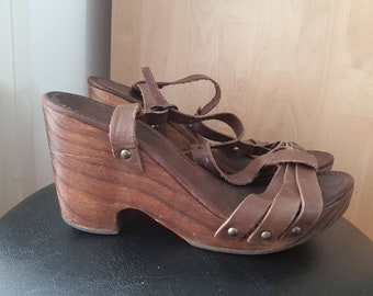 Wooden clog sandals T bar shoes