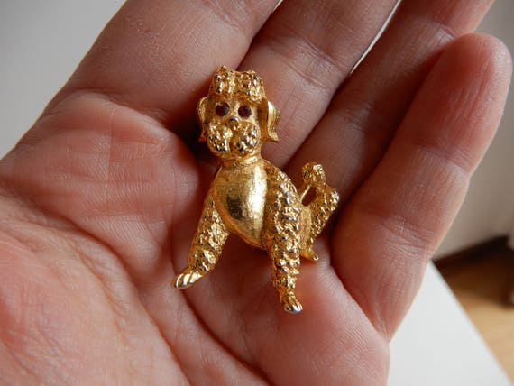 Poodle brooch deals