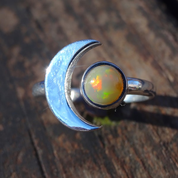 925 Crescent Moon Ethiopian Opal Ring, Sterling Silver Natural Opal Ring 7 8 10, Celestial Gemstone Moon Ring, Adjustable Ethiopian Opal