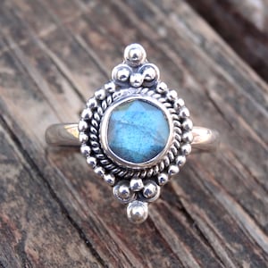 925 - Blue Labradorite Ring Size 9, Sterling Silver, Natural Stone, Flashy Faceted Labradorite Bohemian OOAK Ring, Blue Labradorite Ring 9
