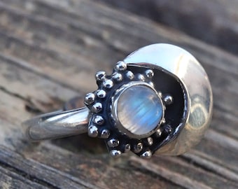Sterling Silver Crescent Moon Rainbow Moonstone Ring - Size 8