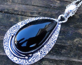 Großer schwarzer Onyx Halskette, Sterling Silber Handmade Naturstein Statement Anhänger, Edelsteinkette