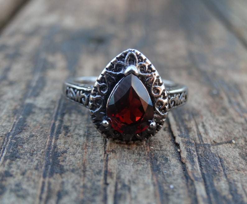 Sterling Silver Garnet Statement Sterling Silver Natural Garnet gemstone Teardrop Garnet Gothic Ring 6 Victorian Garnet Ring Size 6 925