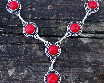 925 – Atemberaubend! Halskette aus roter Koralle, Sterlingsilber, Halskette aus rotem Naturstein, große handgefertigte Halskette aus roter Koralle (45 cm).
