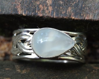 Sri Lankan Moonstone Sterling Silver Ring Size 7.5, 925 Sterling Silver, Natural Stone Moonstone Wide Band Ring, Moonstone Silver band ring