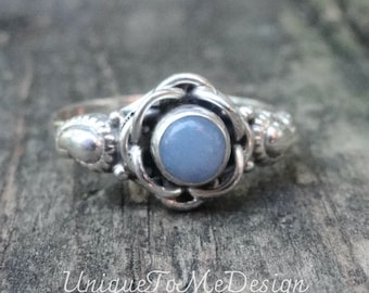 Ręcznie robiony pierścionek z niebieskim aniołem ze srebra próby 925 – rozmiar 8