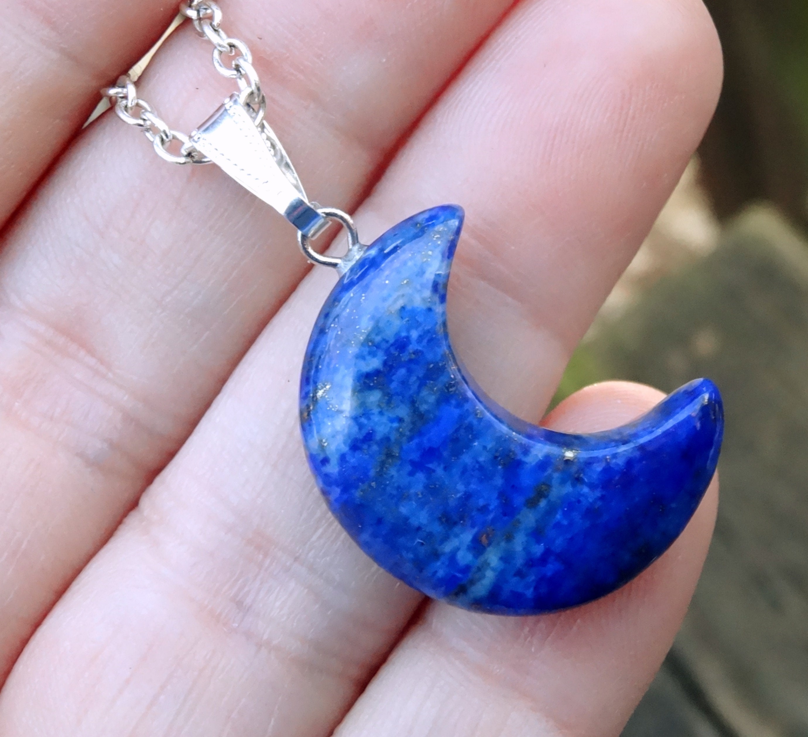 ラピスラズリのムーンネックレス：スターリングシルバーの彫刻