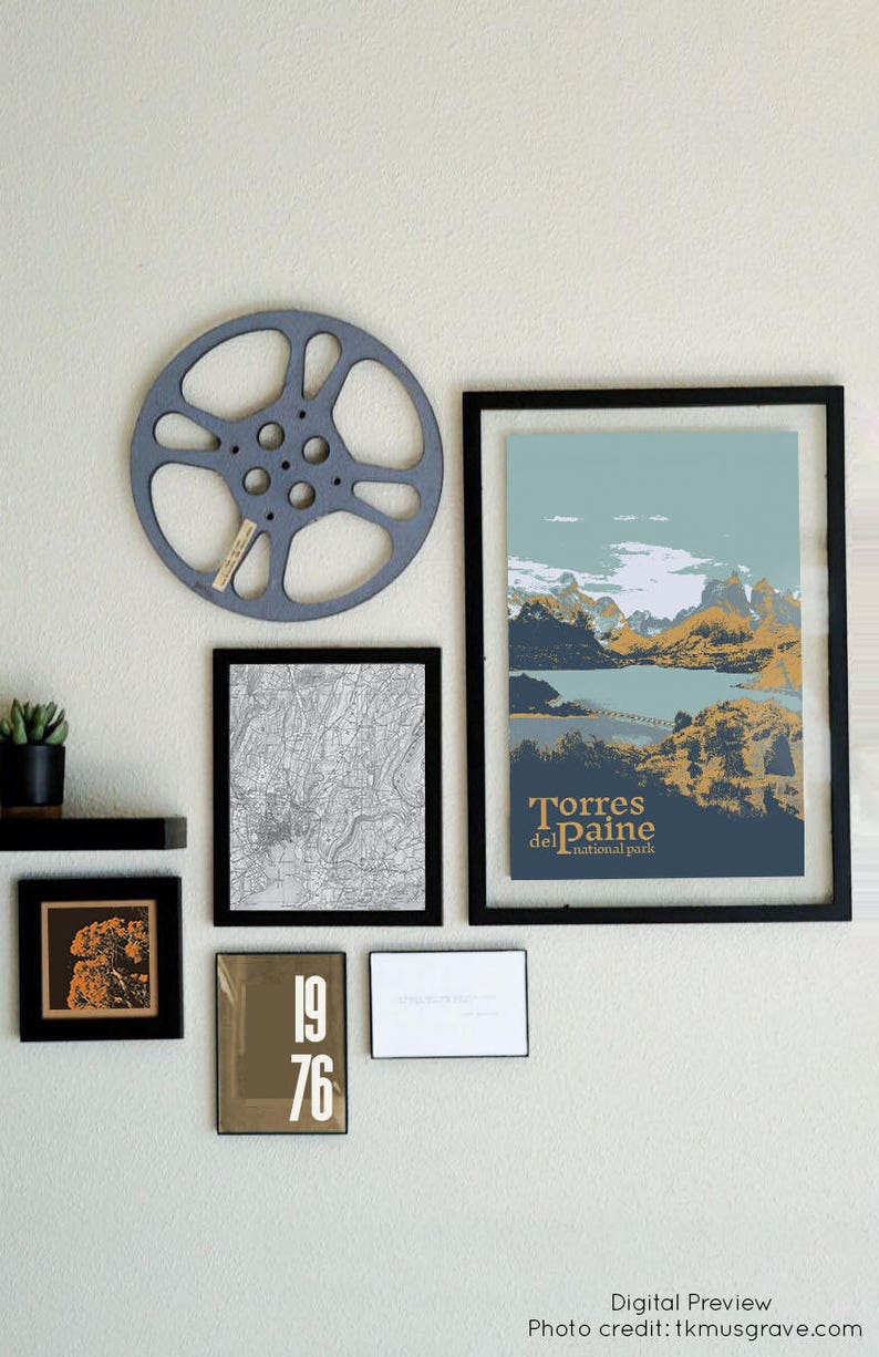 Torres del Paine National Park Poster: Retro Travel Art imagen 2
