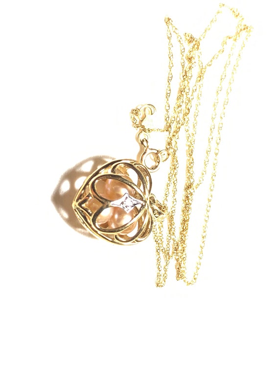 10k yellow gold 3D heart necklace with 3 pearl in… - image 3