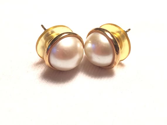 Vintage 14k solid yellow gold with faux pearl ear… - image 1