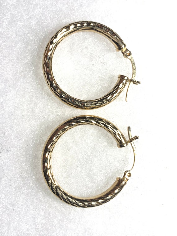 14k solid gold hoop earrings (E322) Gem