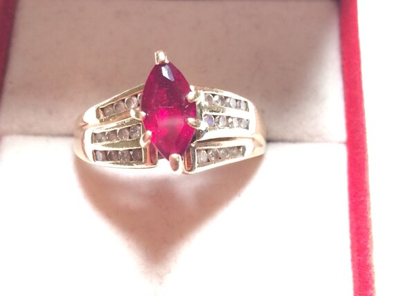 CRP 10k Solid Yellow Gold With Gem and Diamond Size 9 R135 Etsy UK