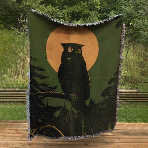 Owl Woven Blanket - Cute Owl Blanket - Vintage Design - Owl Lover Gift - Vintage Owl