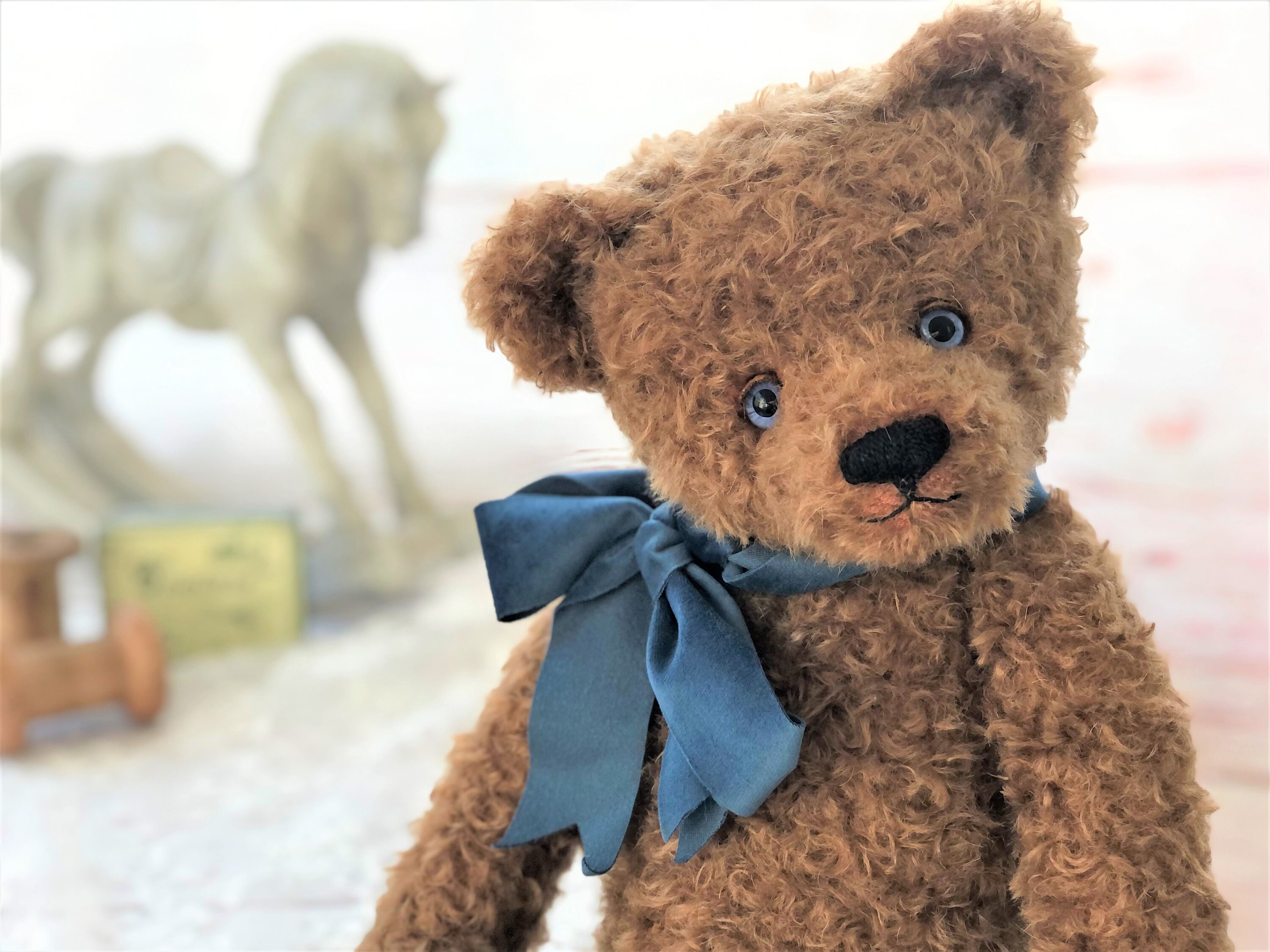 Luxury Traditional Mohair Bear With Blue Glass Eyes 