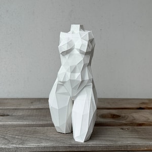 3D Printed Female Torso Statue: Cubic Modern Art Decor